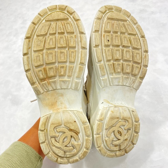 CHANEL Lifestyle Shoes Women's Low-top Gray - Picture 10 of 11